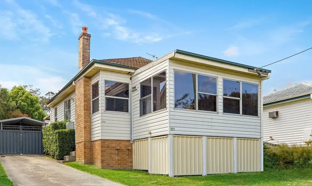 PRIME LOCATION - 3 BEDROOM HOME!