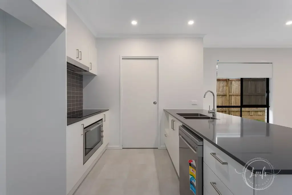 $650 PER WEEK/SOLAR BENIFITS| 4 BED | 2 BATH | 2 CAR