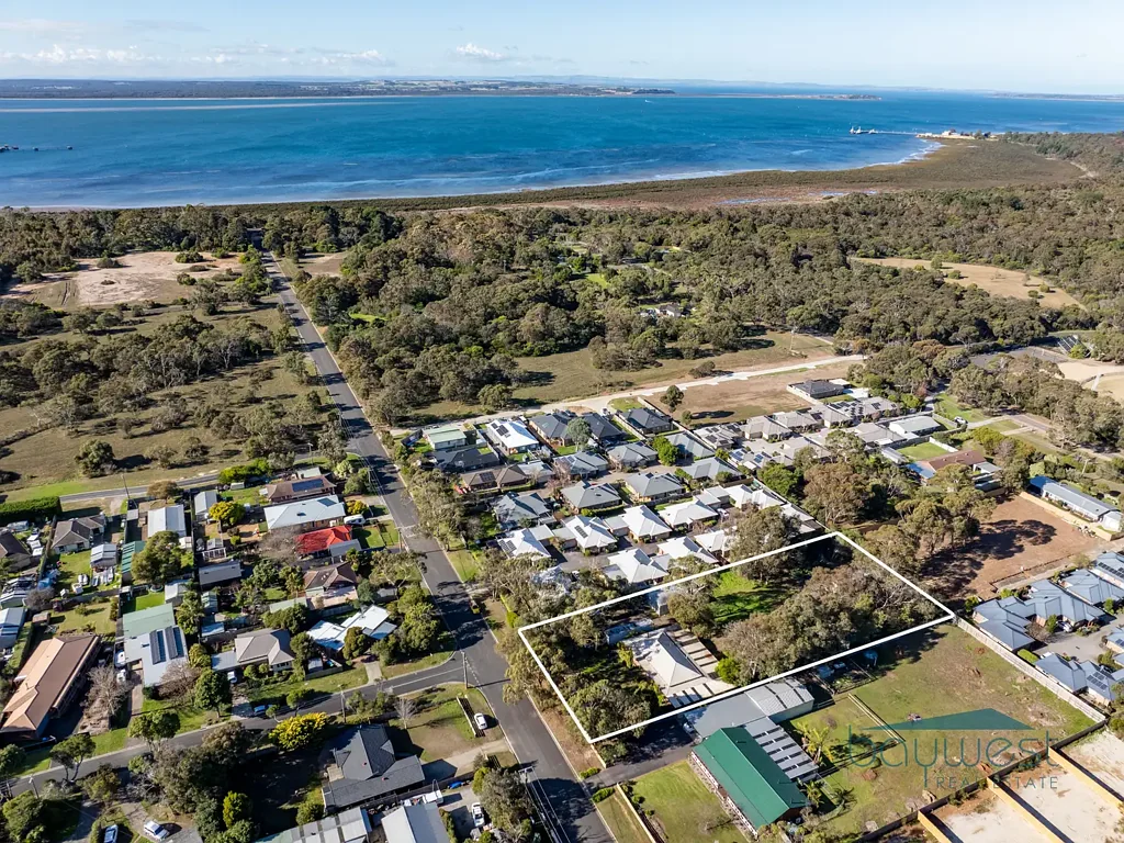Crib Point 3 Slaapkamer Ideal Occupy, Landbank, Develop Opportunity! (stca)