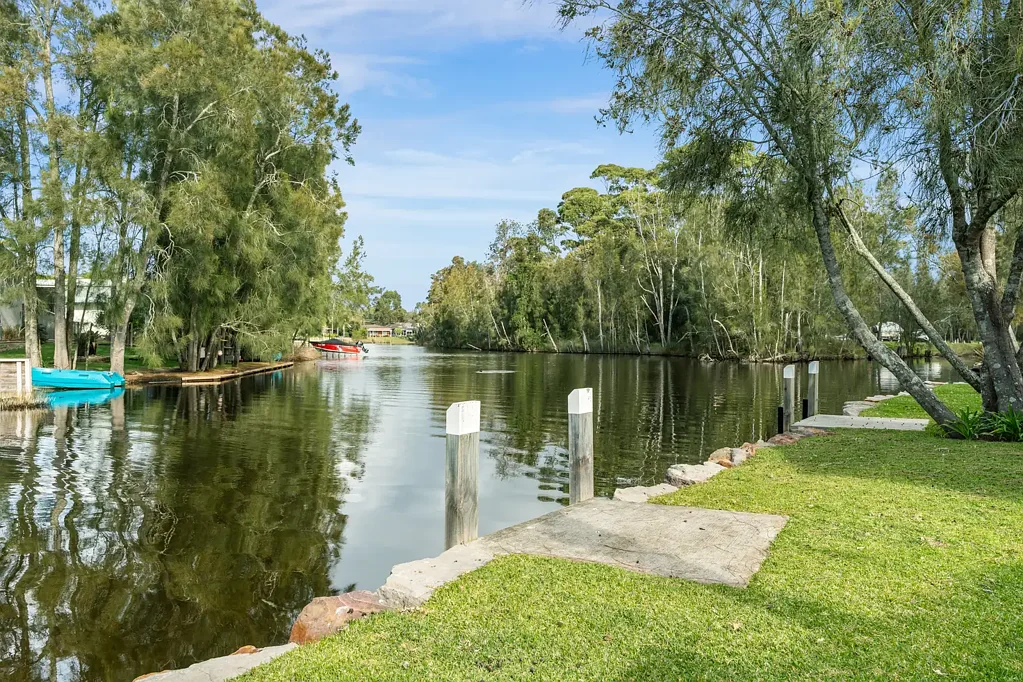 Lake Conjola 3部屋 Hamptons-Inspired Luxury – Walk-In, Walk-Out Holiday Retreat