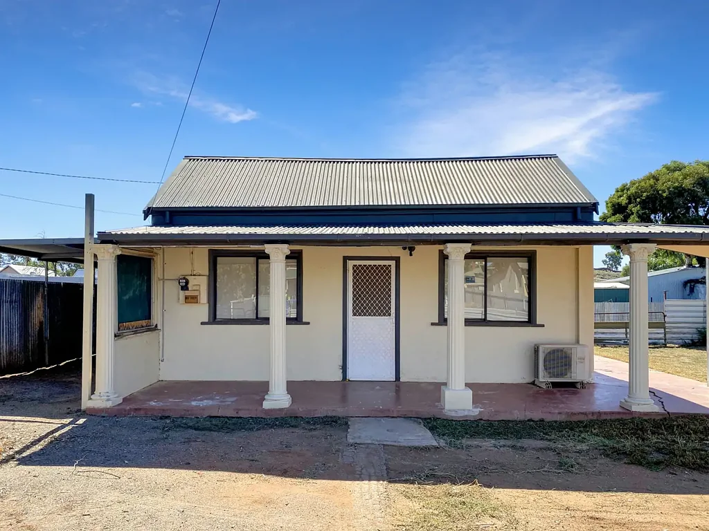 2 bedroom cottage