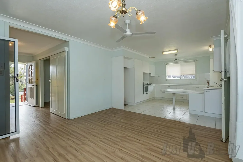 Svensson Heights 5Kwarto Spacious Family Home with Dual Living & Poolside Guest Retreat