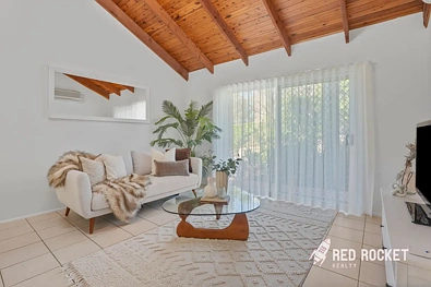 Rochedale South 3房 601平方米稀有建筑复式住宅，被大自然环绕 A Rare Architectural Duplex Surrounded by Nature on 601sqm