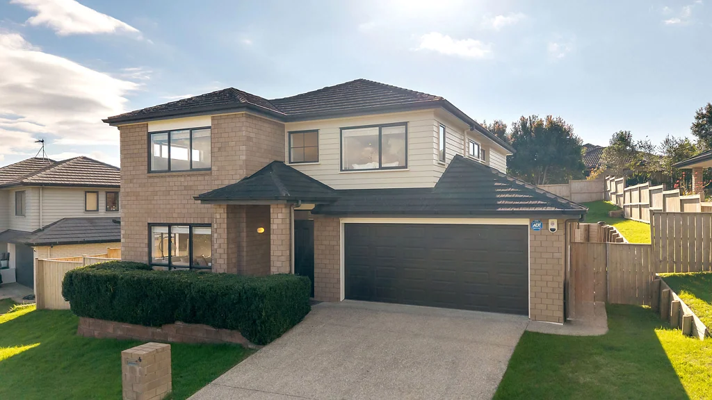 Flat Bush 5房  Premium Home, Walk to School