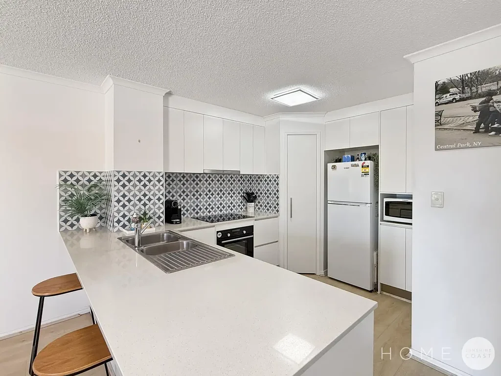 Alexandra Headland 2房  Two Courtyards + Ocean Views