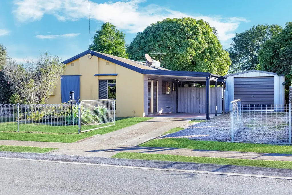 17 Bluegum Street, Kallangur, QLD 4503