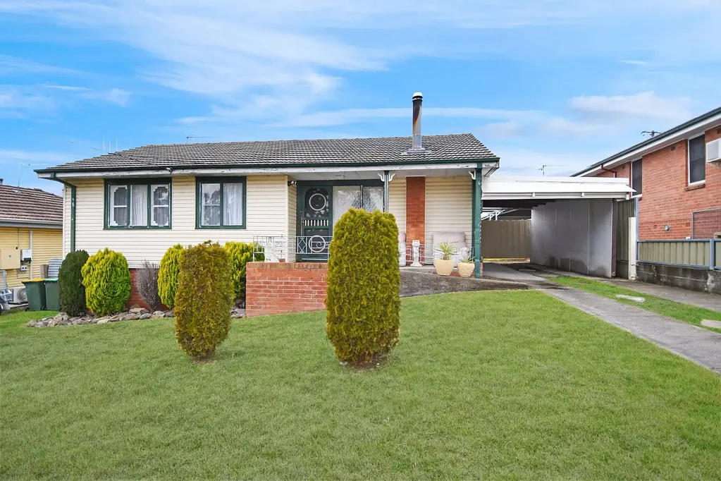 Comfortable 3-Bedroom Family Home with Modern Touches