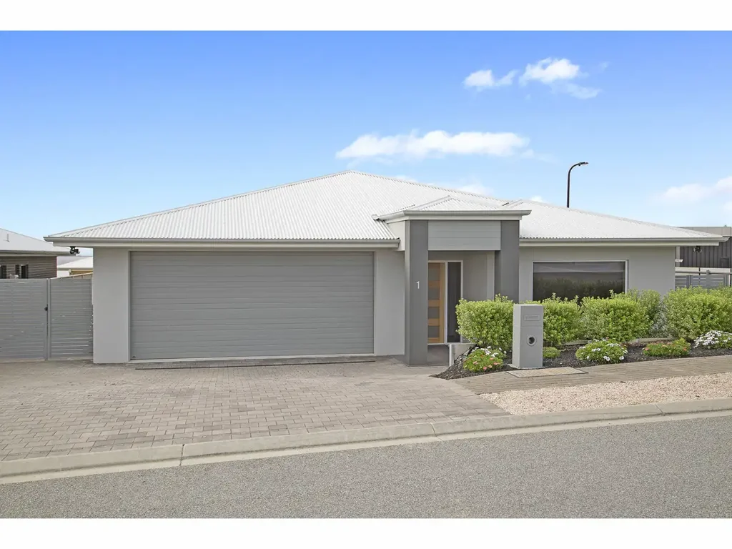 Luxury 4 Bedroom Home in Stunning Sapphire Waters - Available Now