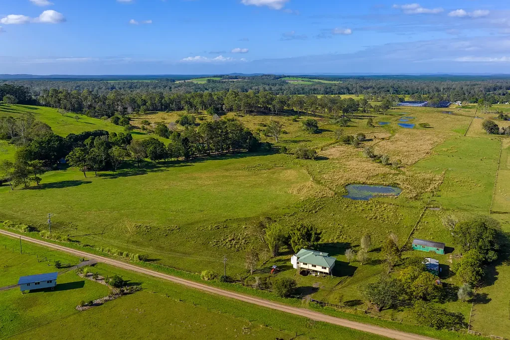 Goomboorian Rare Flat Grazing Land, Liquid Gold & Renovation Potential!