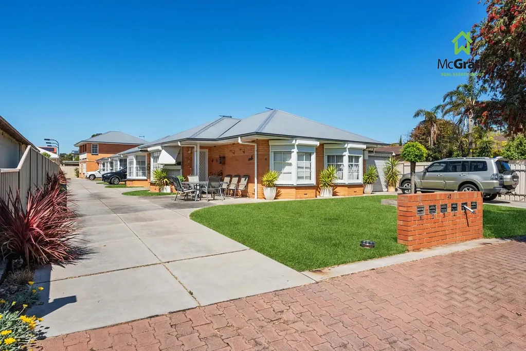 Immaculate Unit by the Beach
