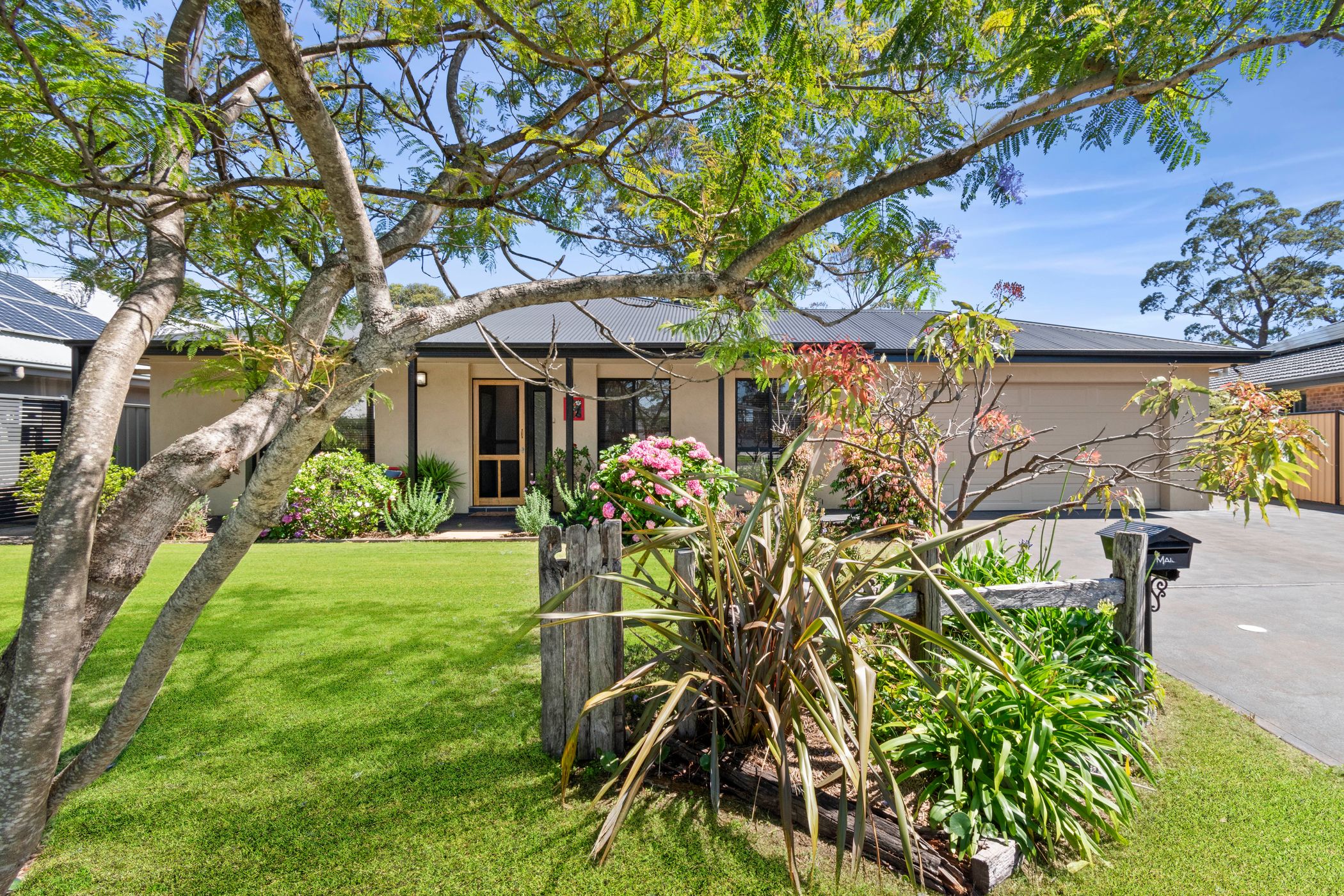 15 WOOLABAR DR, BROULEE NSW 2537, 0部屋, 0バスルーム, House