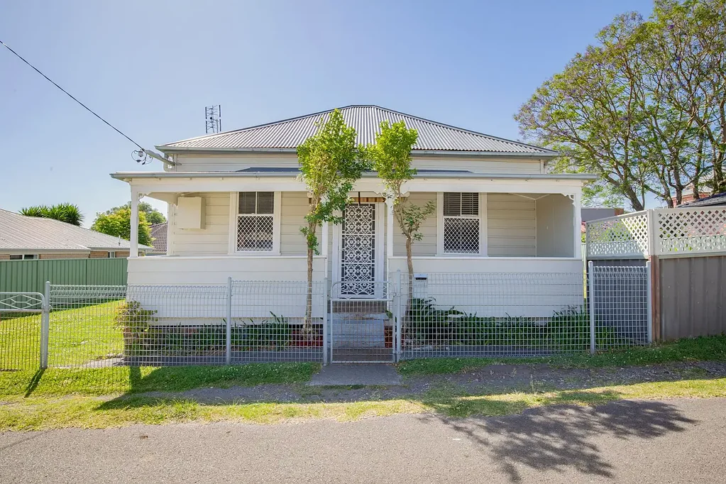 2 Whiteman Street, Waratah, NSW 2298