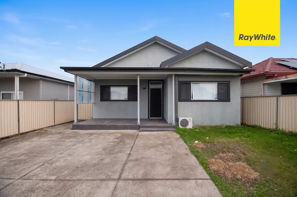 Modern Family Living in a Convenient Guildford Location