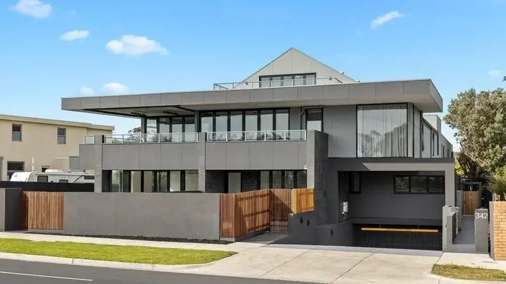 Luxury Beachside Living