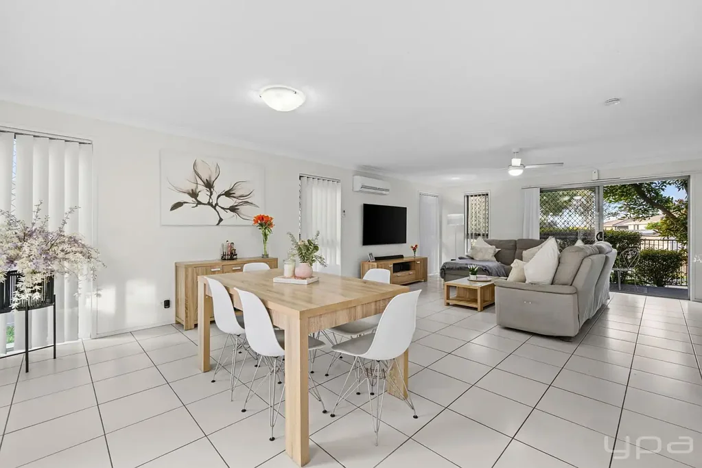 Pimpama 3房  Modern Townhouse Living, Moments from Pimpama City & the Train Station