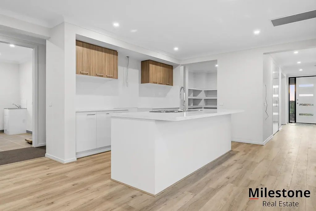 Clyde 4房  Metricon Masterpiece: Where Space, Quality & Location Merge Perfectly!