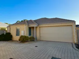 8/6 Adams Court, Kelmscott