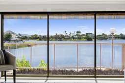 70 Oceanic Drive, Mermaid Waters