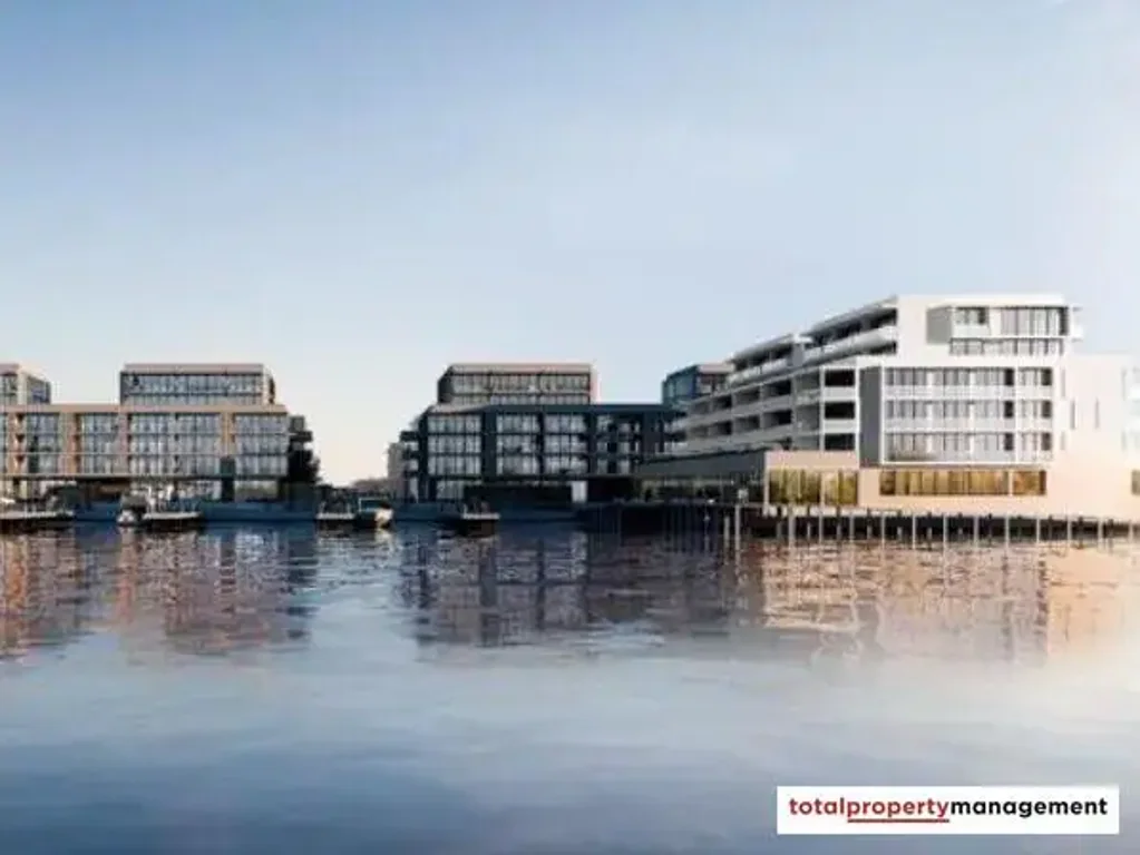 THE PIER - KINGSTON FORESHORE