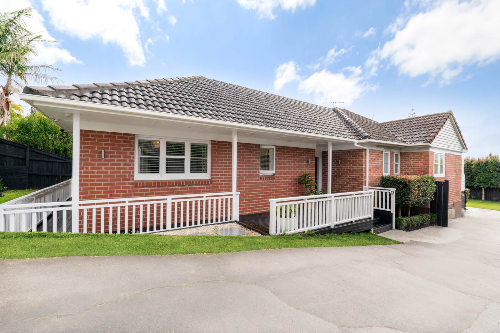 47 Waiohua Road, Greenlane, Auckland, 4 રૂમ, 1 બાથરૂમ, House