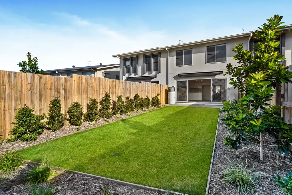 Brand New Townhouse with Garden Available to Rent Now