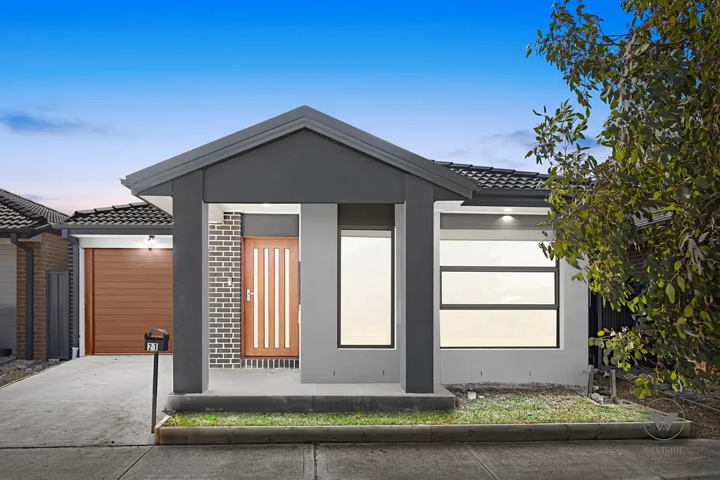 Tarneit 3 Bedroom FULL OF CHARACTER & CHARM IN GREAT LOCATION!!!!