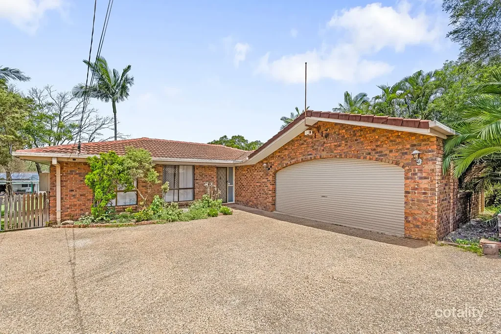 Albany Creek 4房  步行可达学校、公园和商店 - 理想的居家环境  Walk to Schools, Parks & Shops - The Perfect Family Home