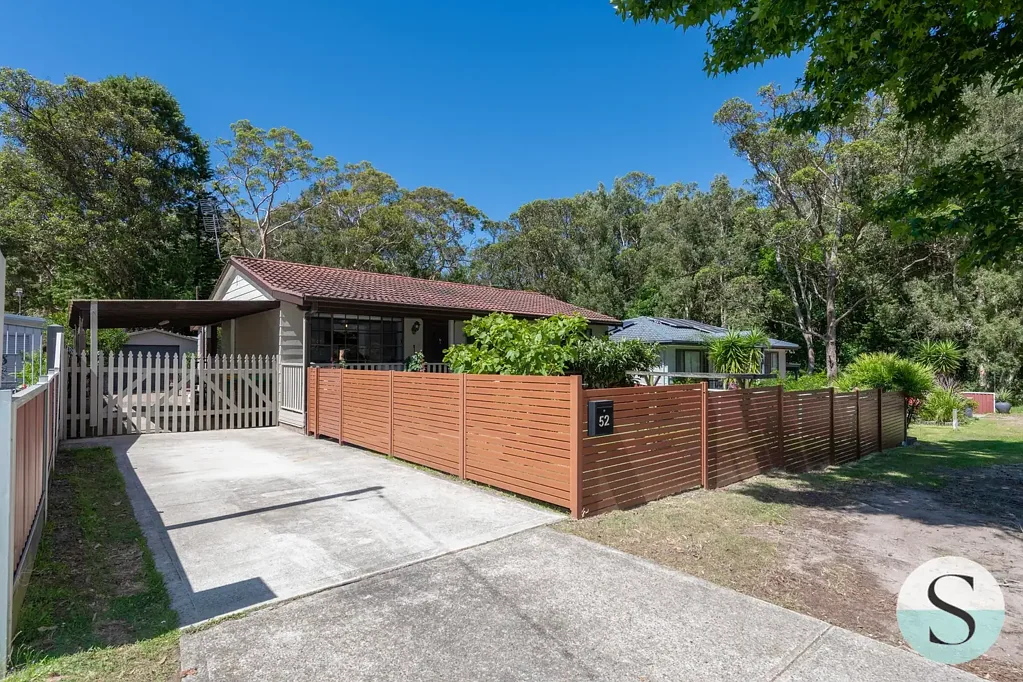52 Cams Boulevard, Summerland Point, NSW 2259