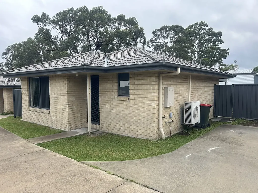 TIDY 2 BEDROOM UNIT