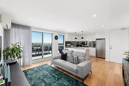 301A/164 Manningham Road, Bulleen