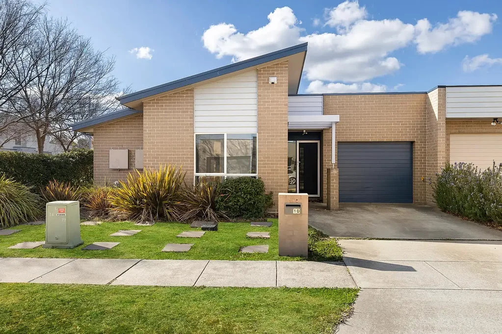 10 Marie Pitt Street, Franklin, ACT 2913
