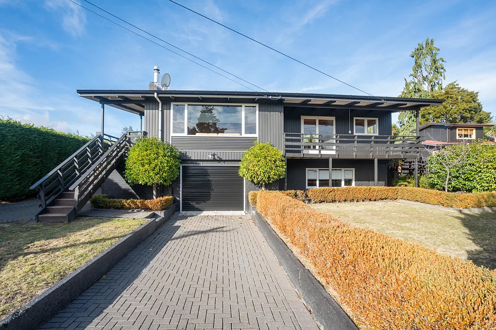 Taupo 3部屋 Family living with lake proximity