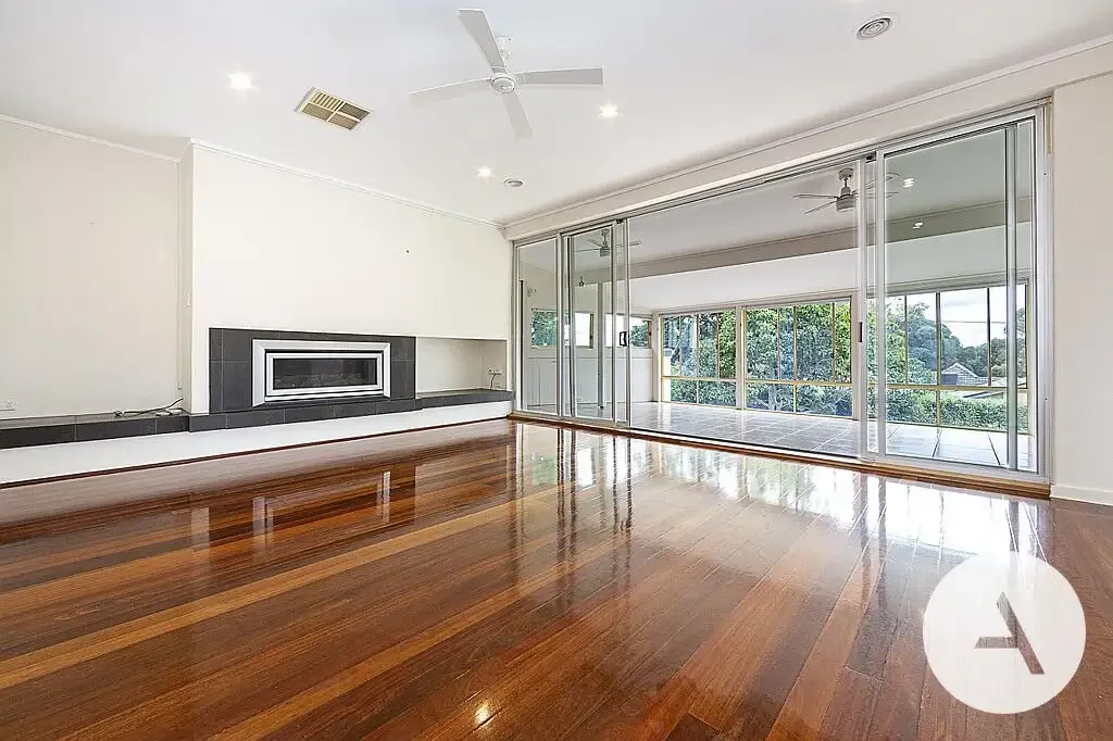 Spacious five-bedroom, three-bathroom family home in a sought-after elevated location