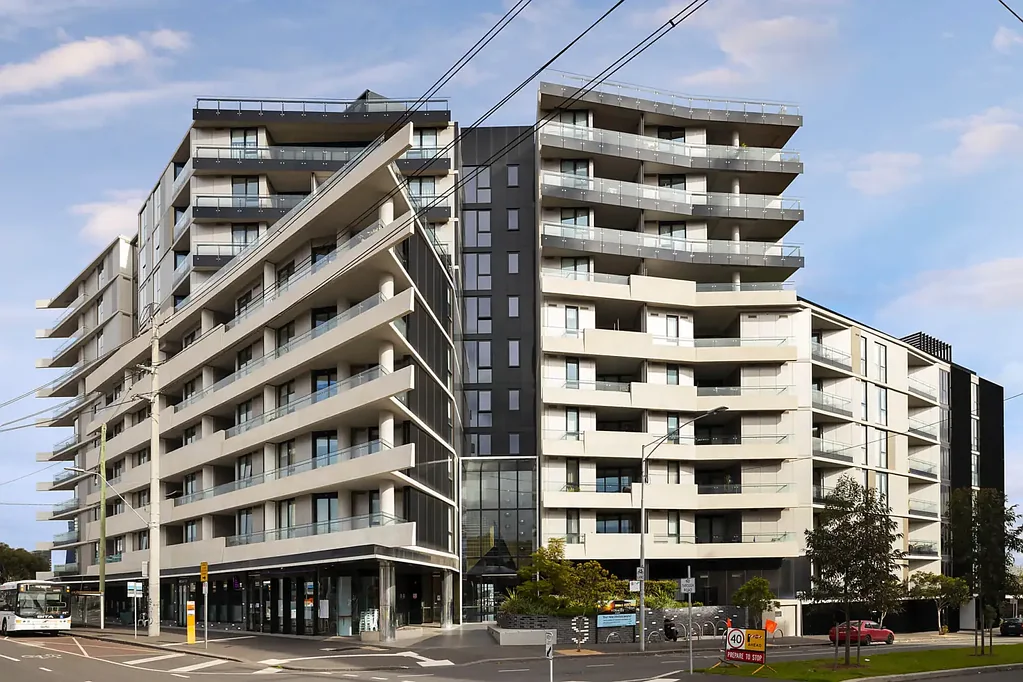 STYLISH FURNISHED APARTMENT IN VOLAIRE