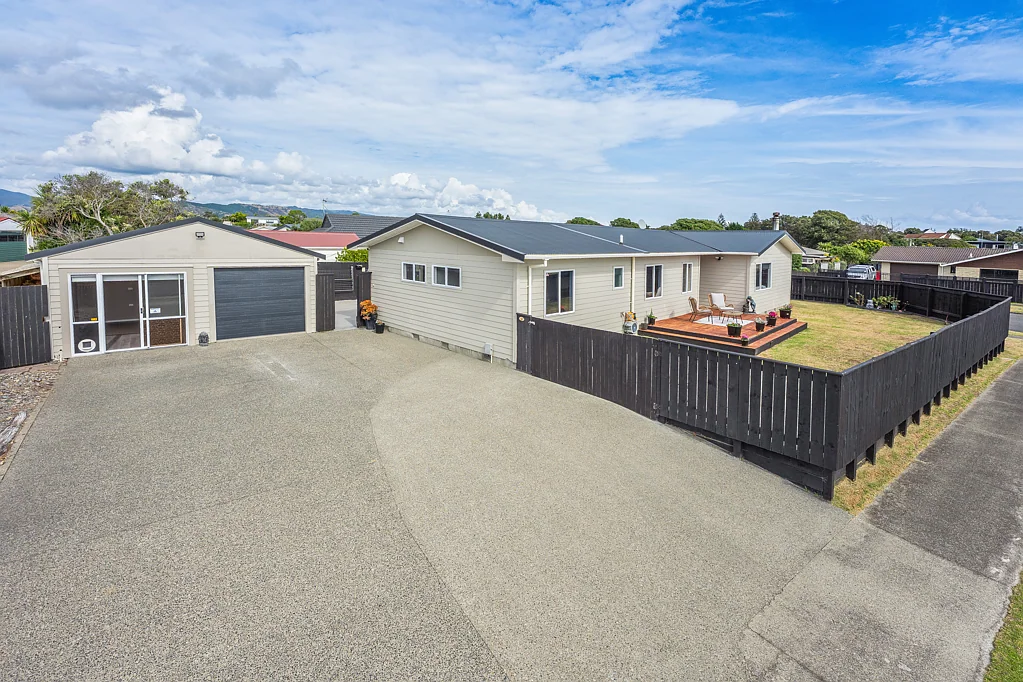 21 Reeves Street, Waikanae Beach, Kapiti Coast, Wellington