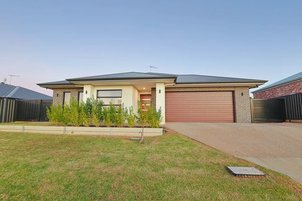 26 Dawn Avenue, Gol Gol, NSW 2738