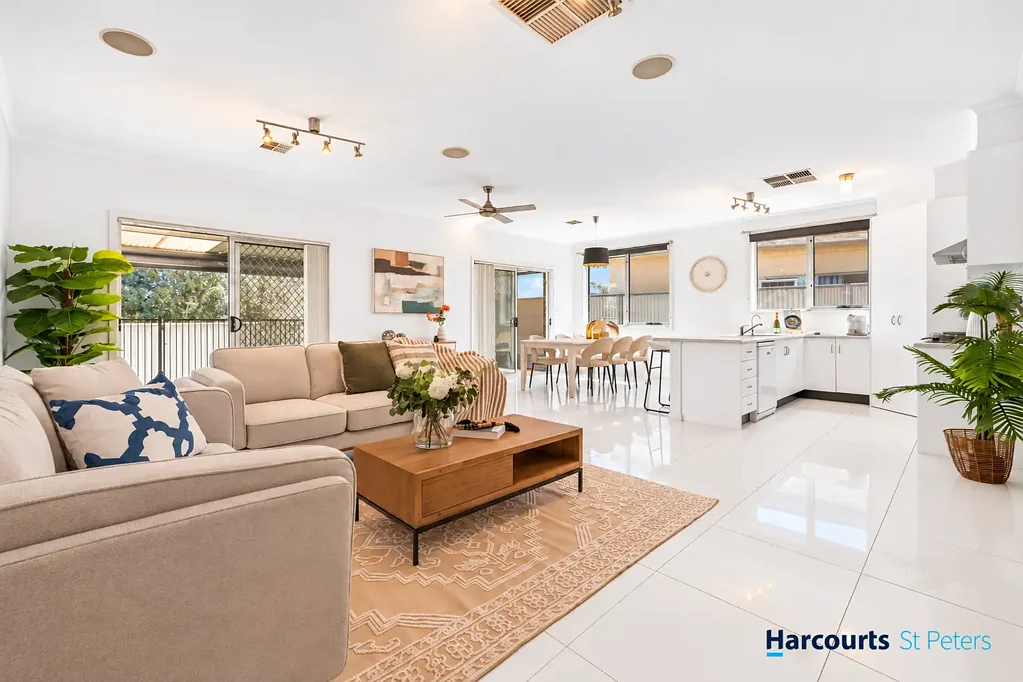 Magill 5બેડરૂમ Contemporary Family Living in Sought-after Suburb, Magill