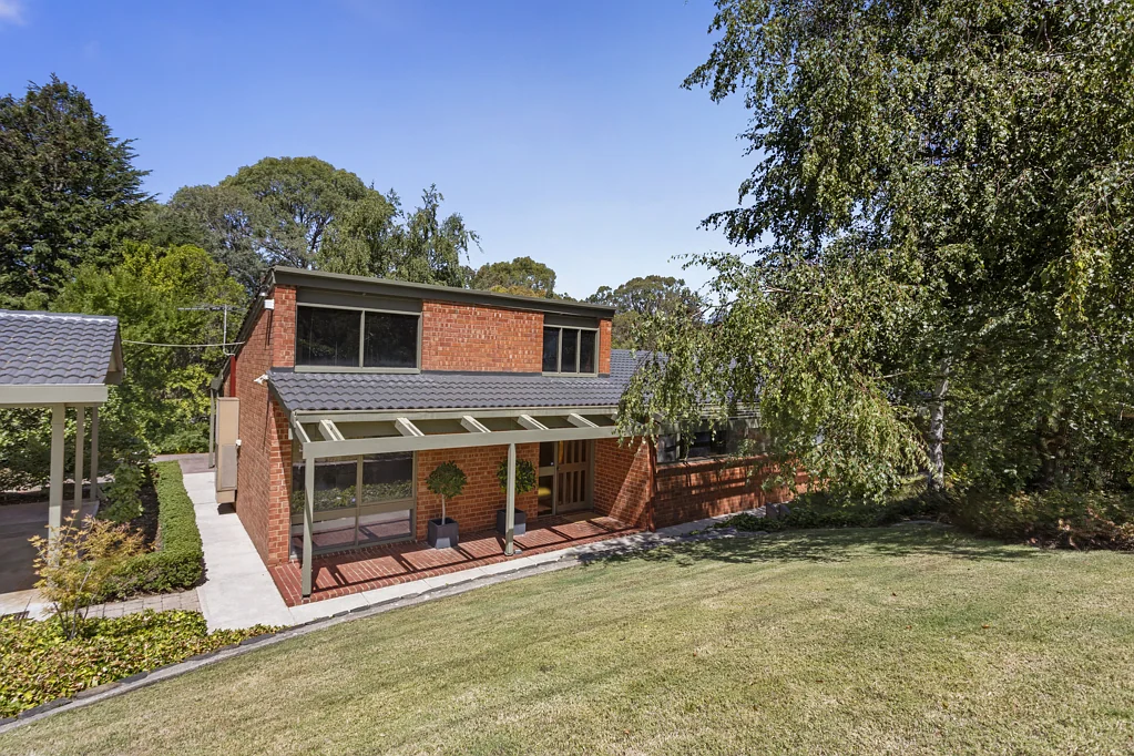 14 Thorngate Drive, Belair, SA 5052