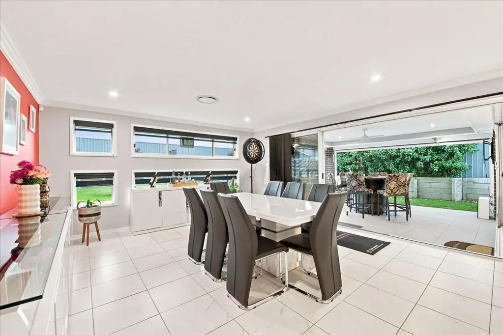 Thirlmere 5房 占地875平方米的37.8平方住宅 37.8 SQUARE HOME ON 875M