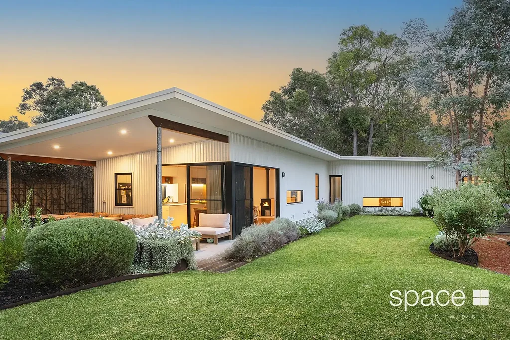 Cowaramup 3 Bedroom Exceptional Residence