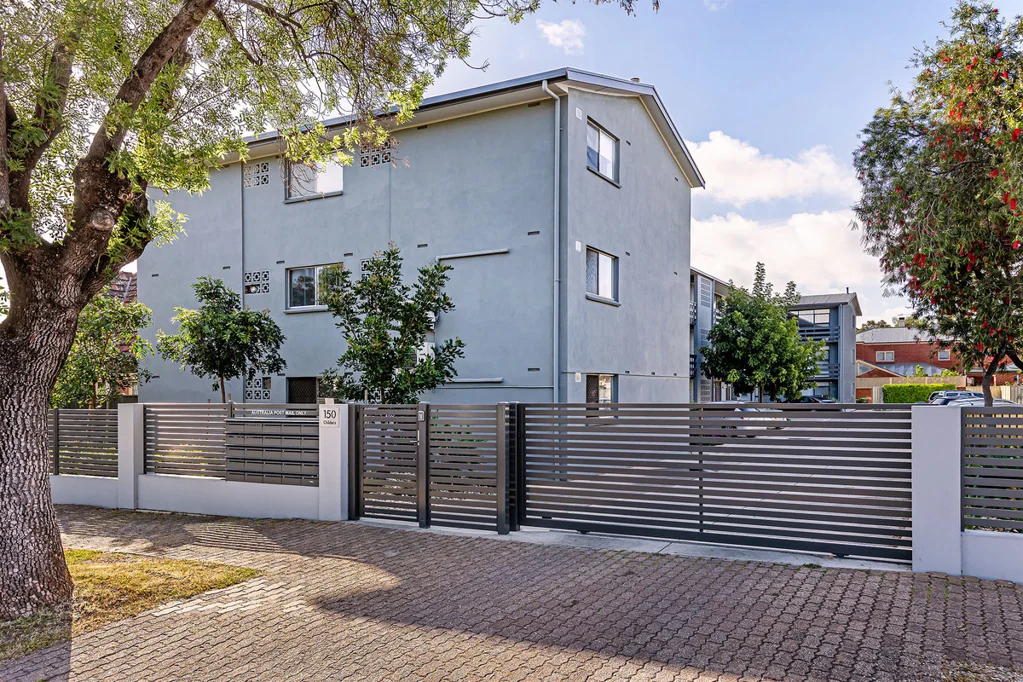 Stunning Unit Just Outside the City!