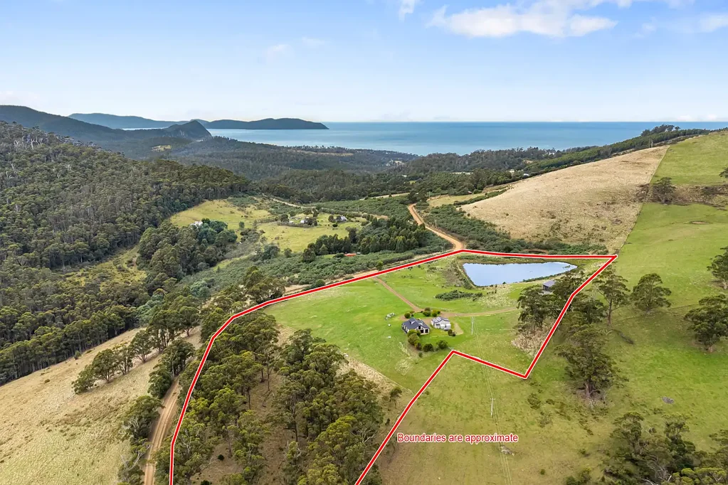 Kellevie 5chambre Two Dwellings Set Across Approx. 14 acres Including Your Own 'Turn-key Airbnb'.