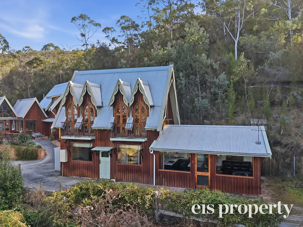 Taroona 1房  Enchanting Townhouse with Stunning Views
