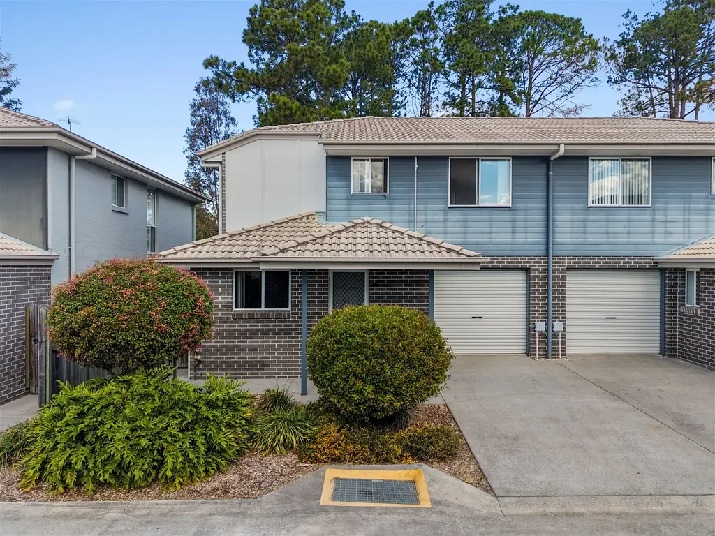 Park Ridge 3कमरा STYLISH & SPACIOUS 3-BEDROOM AND 2 BATHROOM TOWNHOUSE - PRIME PARK RIDGE LOCATION!