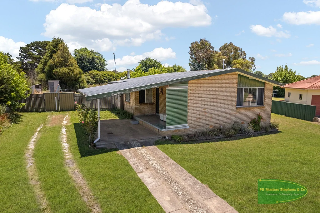 Blayney 3कमरा Your new family home!