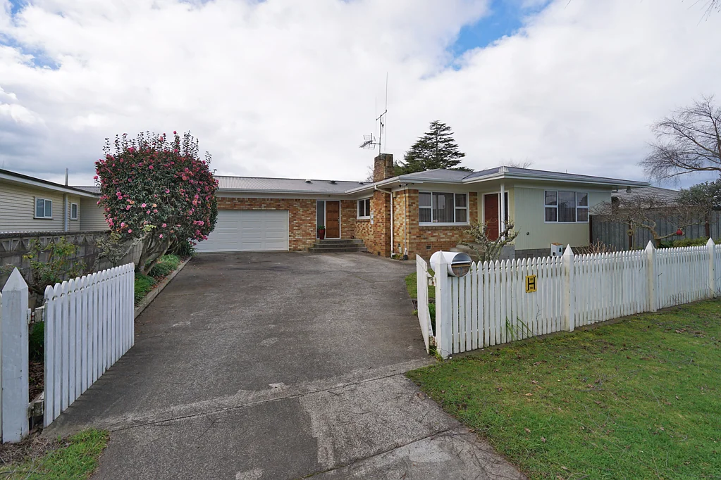 2 Dover Road, Saint Andrews, Hamilton, Waikato