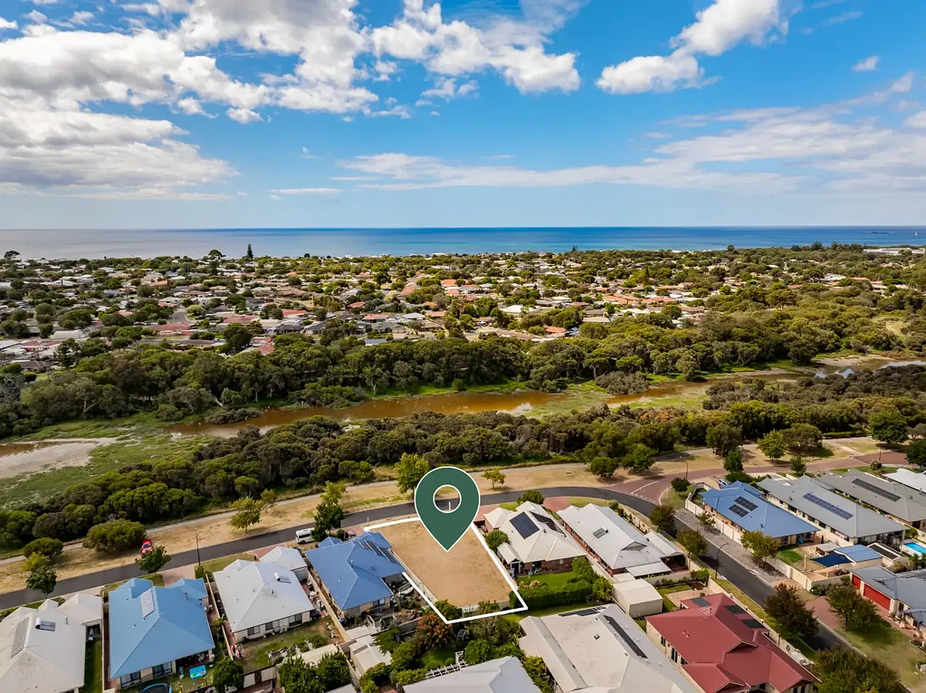 21 Haifordshire Loop, West Busselton, WA 6280