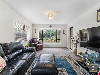 2/16 Wood Street, Papakura