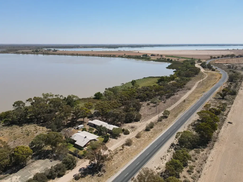 1947 Murray Valley Highway, Lake Charm, VIC 3581