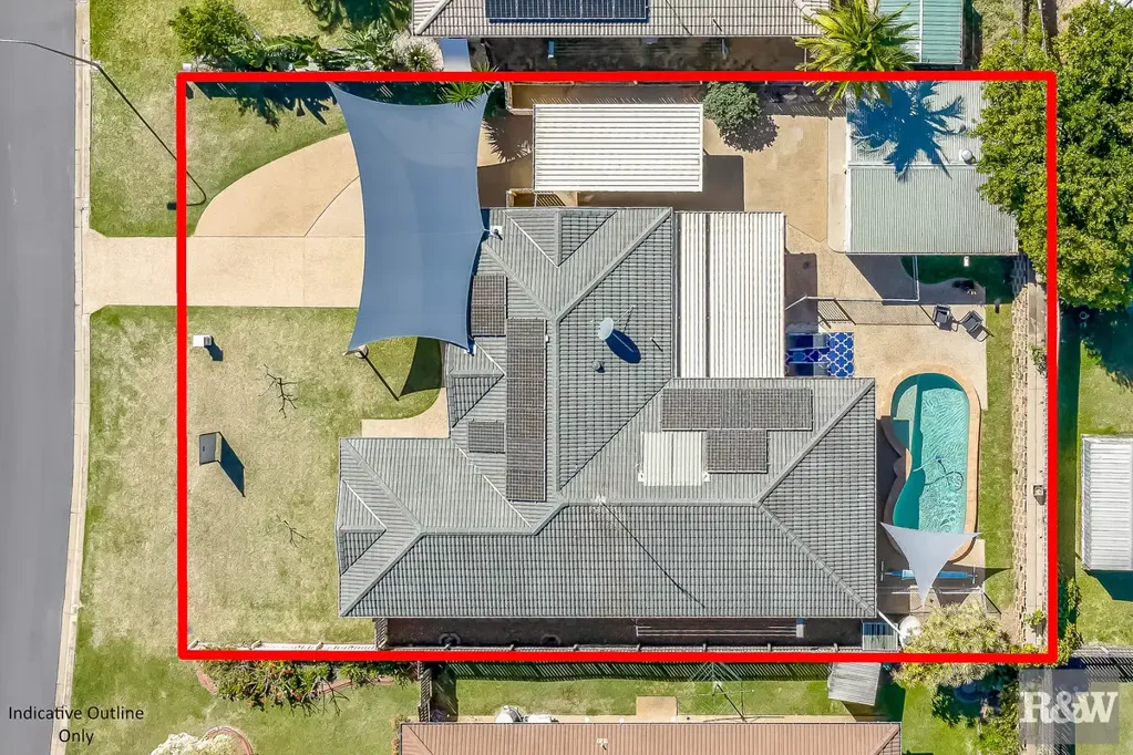 Bundaberg East 4침실 STUNNING 4-BEDROOM HOME WITH LUXURY ENSUITE, POOL & SHED – PRIME LOCATION!